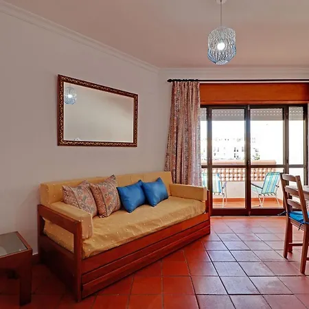 1 By Homing Албуфейра